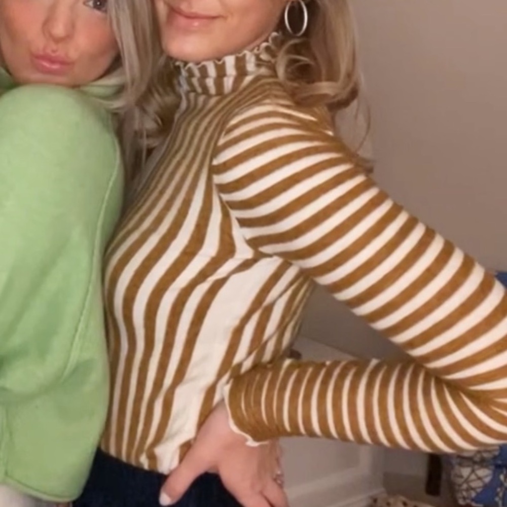 Cream and gold ribbed striped sweater for women